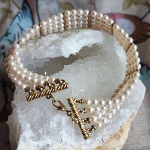 Quadruple Strand 4 Rows of Creamy Faux Pearl Bracelets Gold Tone Vintage EUC